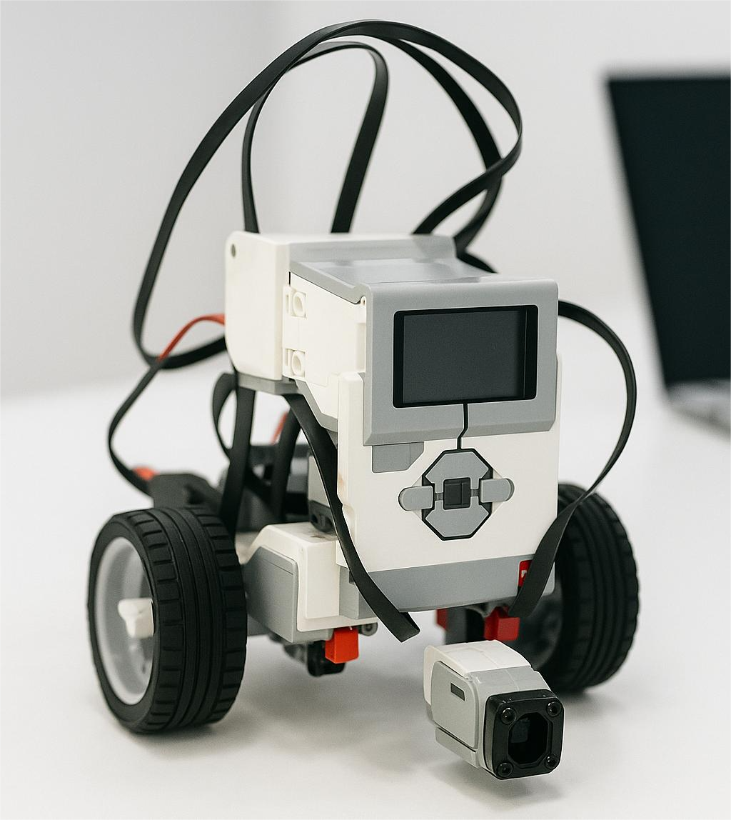 Students learning robotics